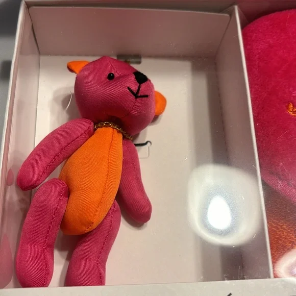 RARE Céline Bear Keychain and Washcloth/Handkerchief Box Set Limited Edition - Picture 3 of 6